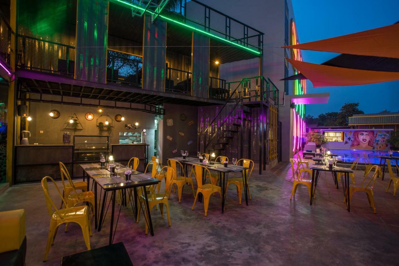 White Rabbit Hostel Siem Reap (Adults Only) Kültér fotó